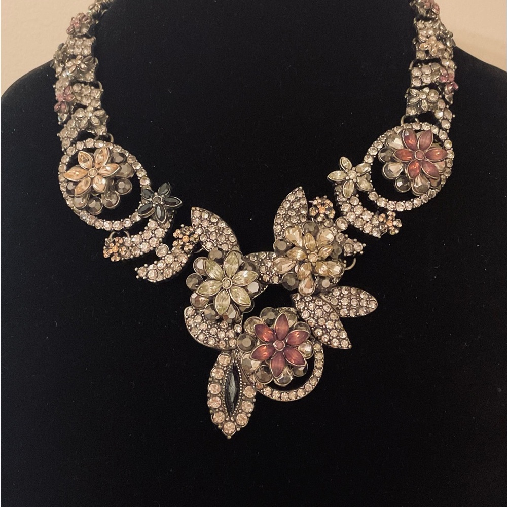 #48 Zara Floral Nature Inspired Statement Necklace